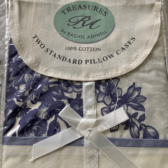 NWT Vintage Rachel Ashwell Treasures Shabby Chic pillow cases